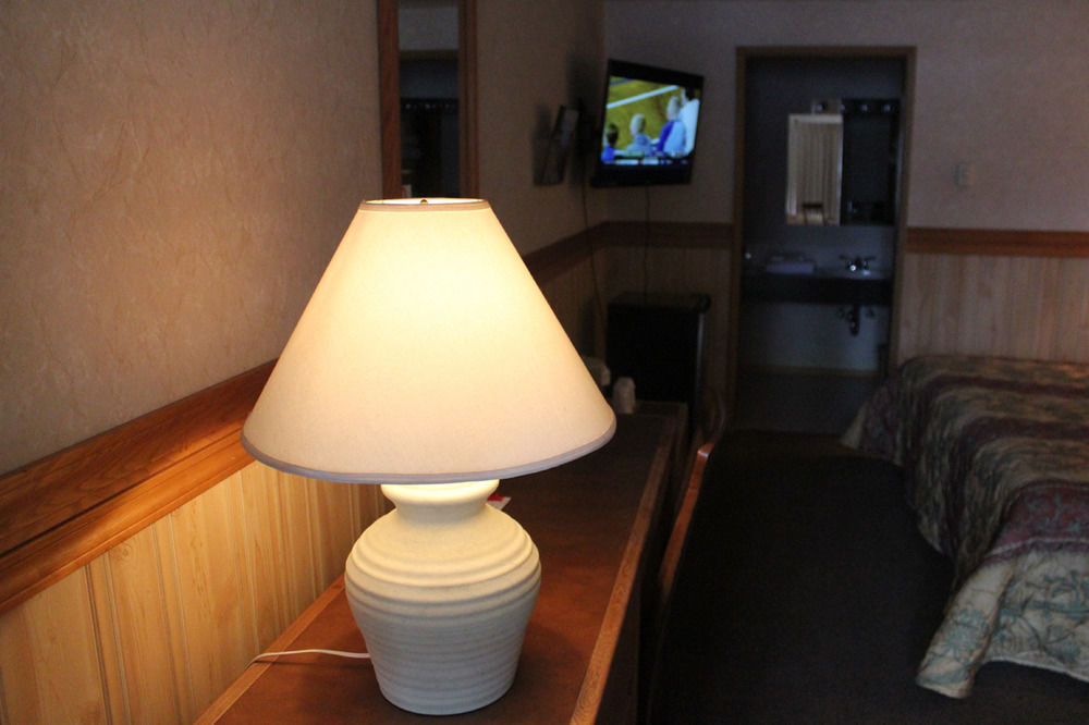 Caboose Motel Libby Экстерьер фото